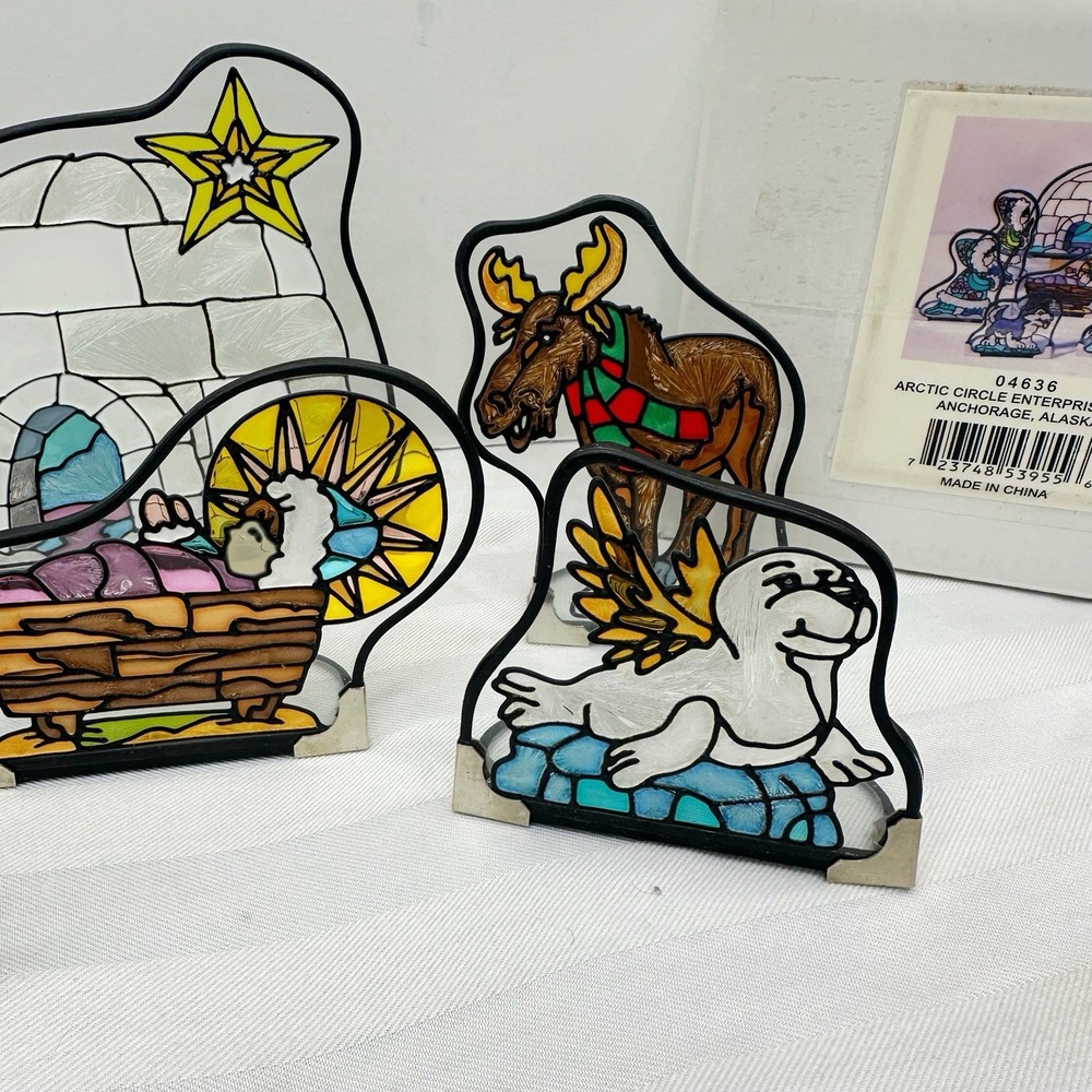 Arctic Circle Alaskan Stained Painted Glass 7 Pc Nativity Igloo Moose Seal Snow - Picture 5 of 13